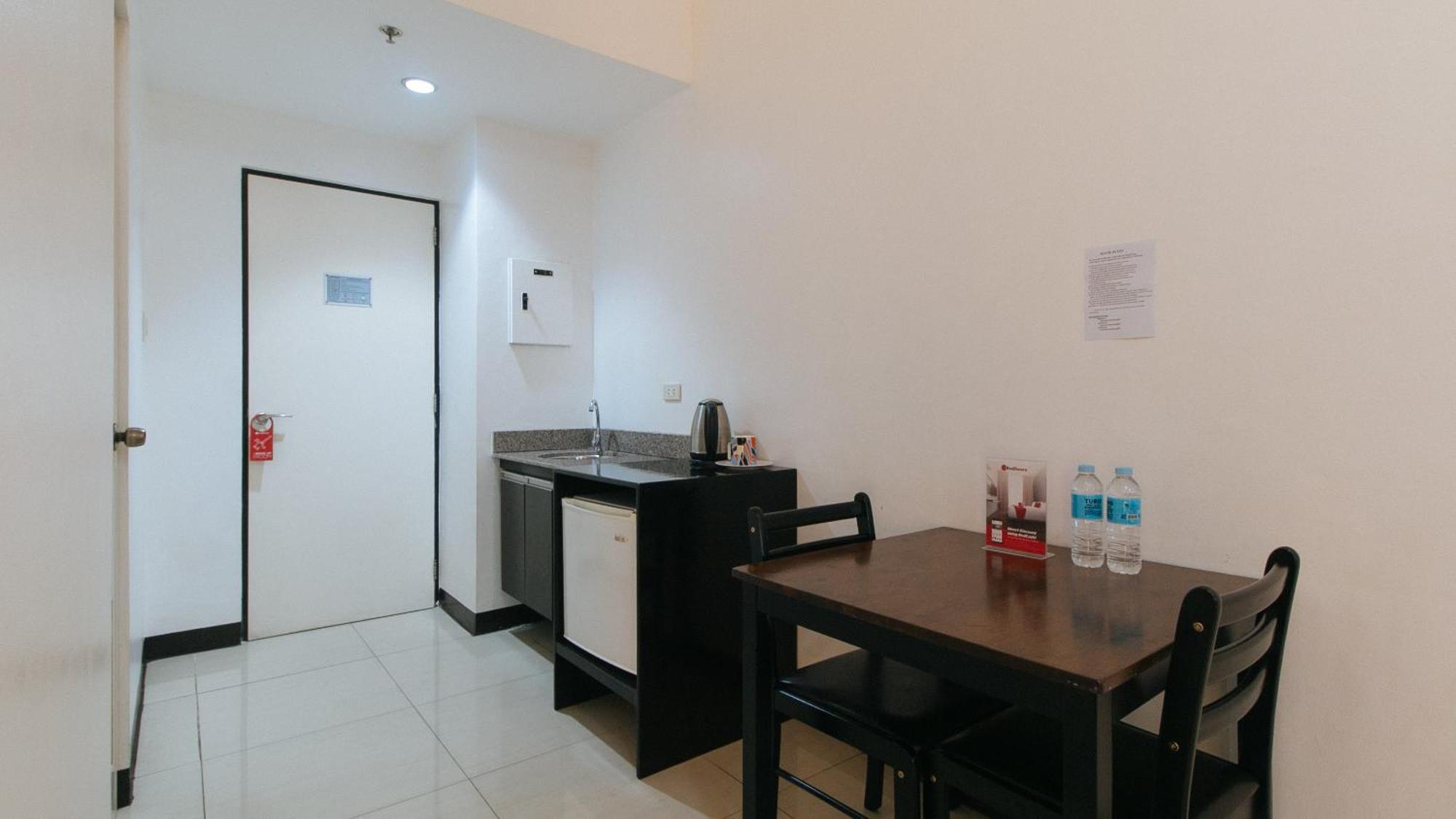 Reddoorz Plus At Banawe Quezon City Exteriér fotografie